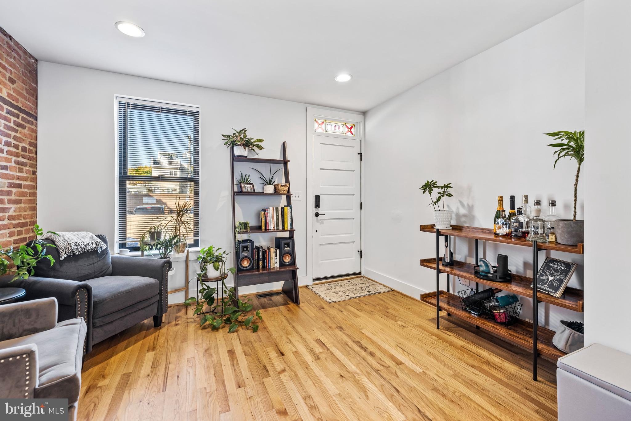 901 S Streeper STREET