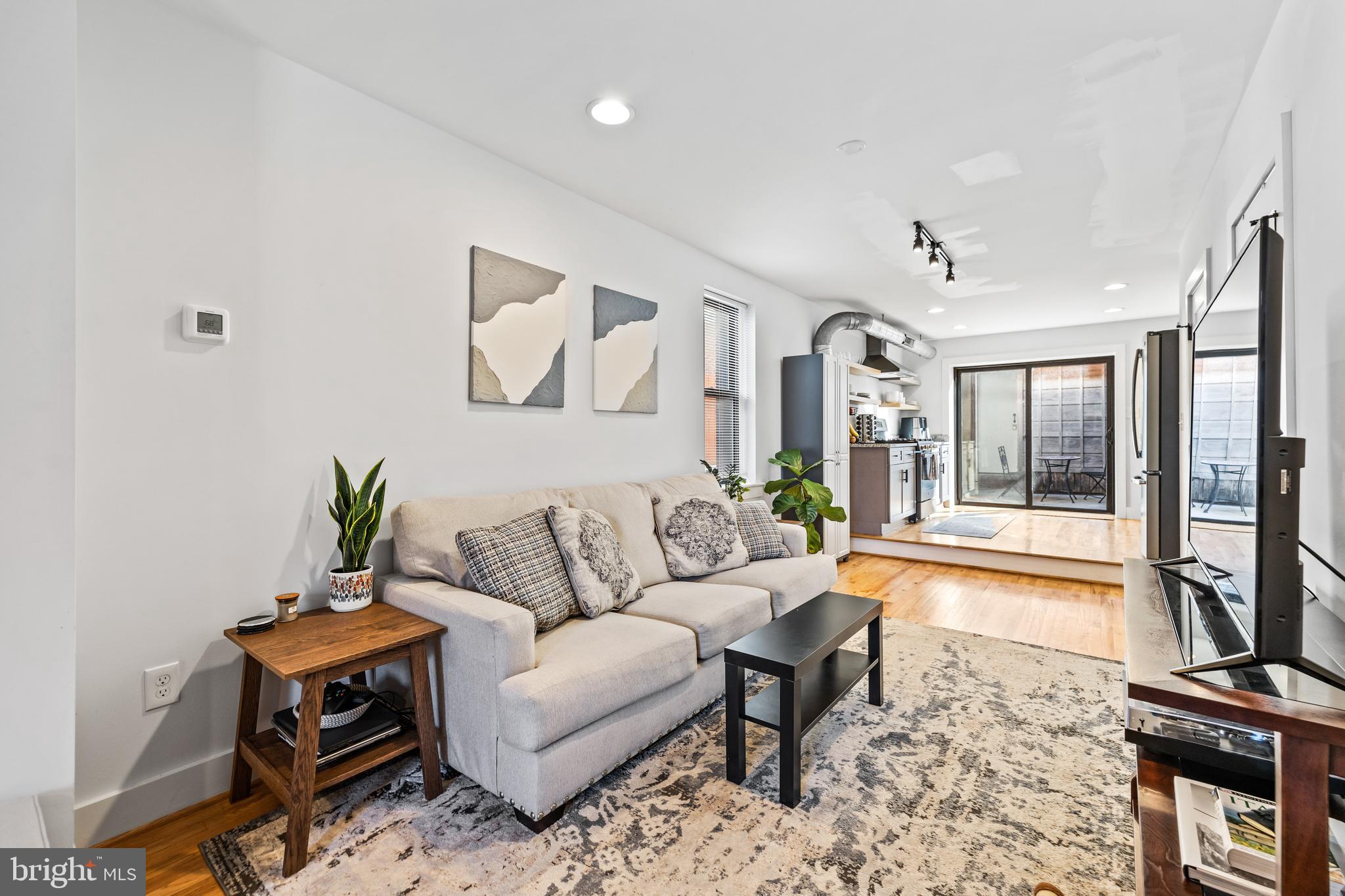 901 S Streeper STREET