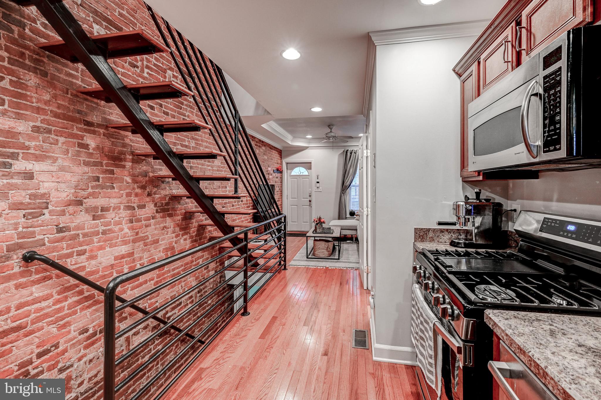 5 N Rose STREET