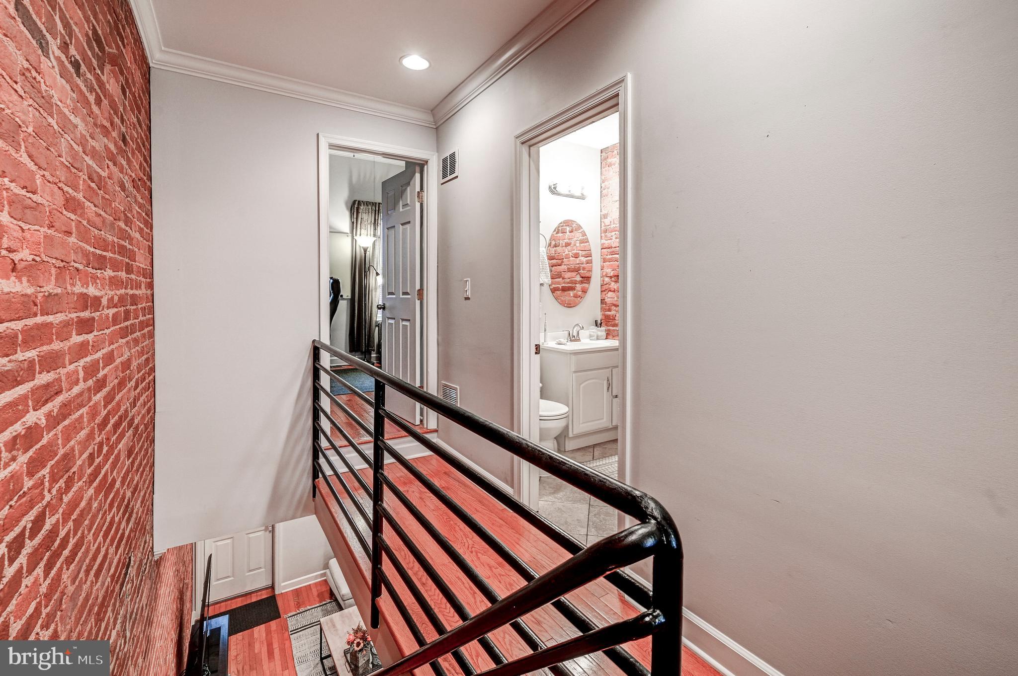 5 N Rose STREET