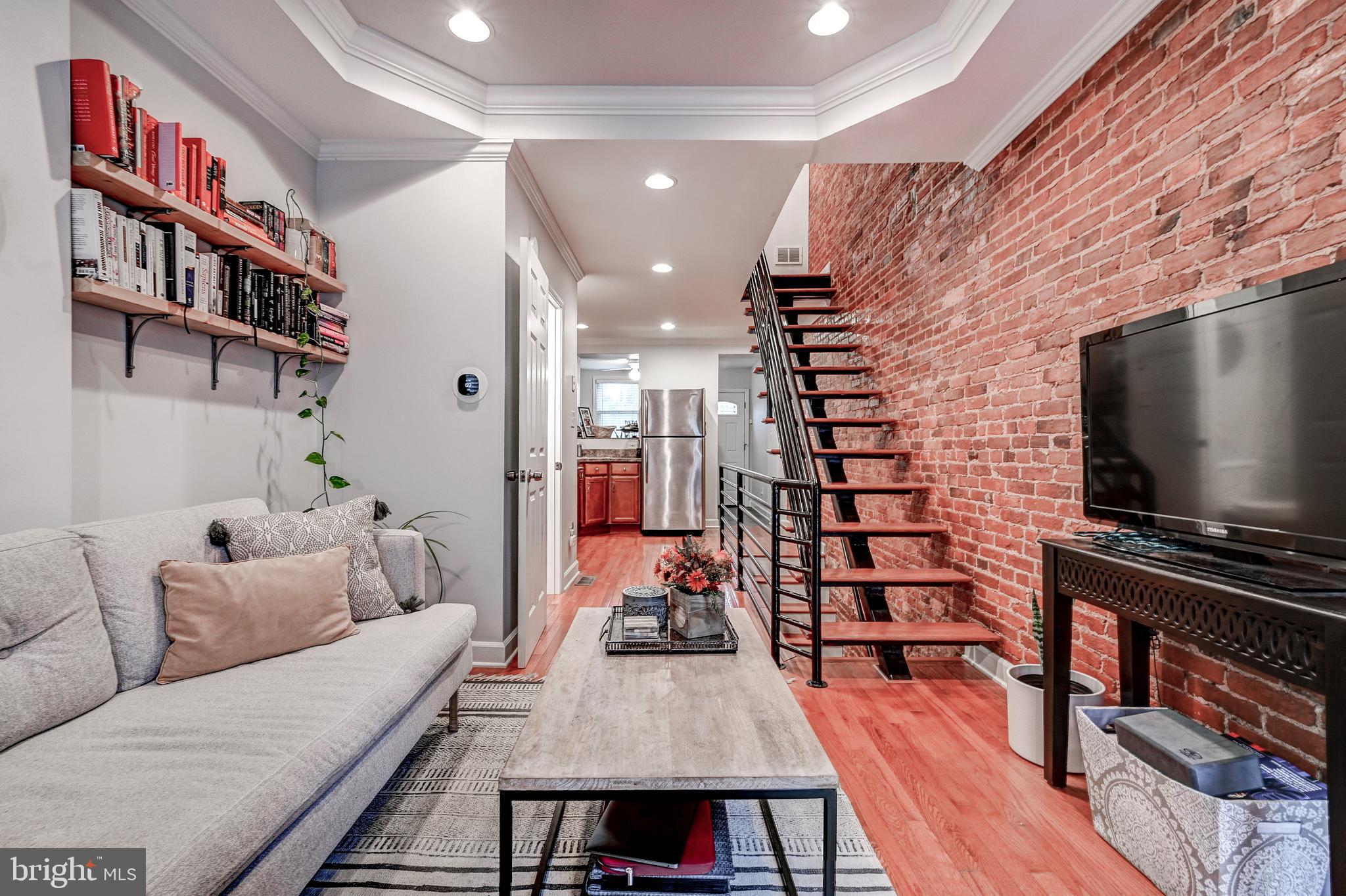 5 N Rose STREET