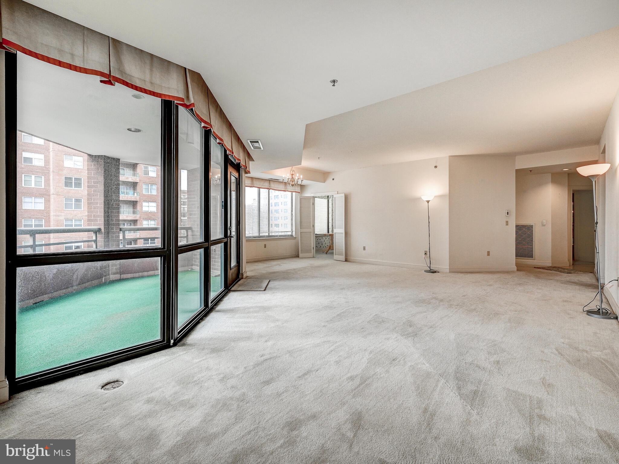 3704 N Charles St N #505