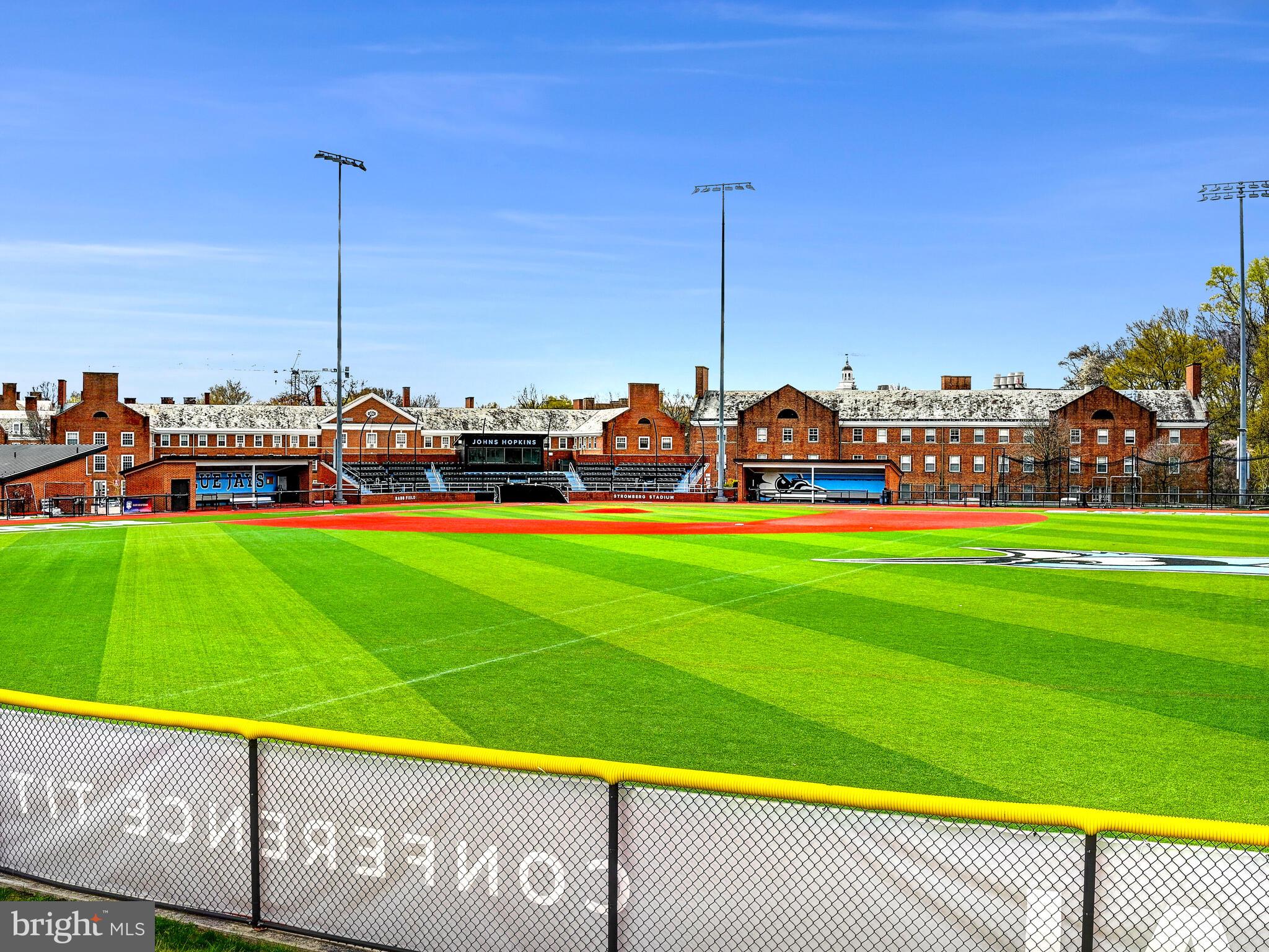 3704 N Charles St N #505