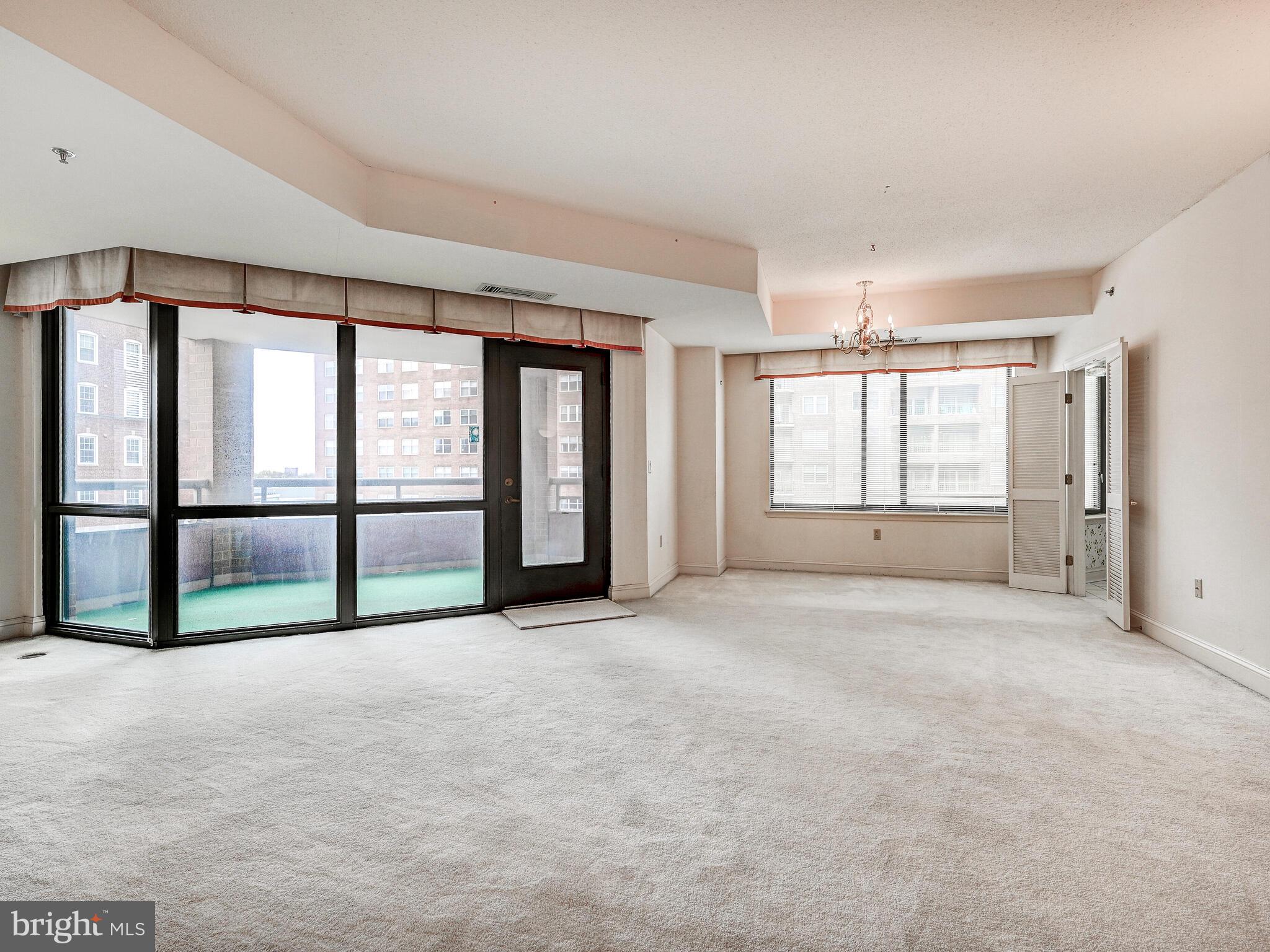 3704 N Charles St N #505