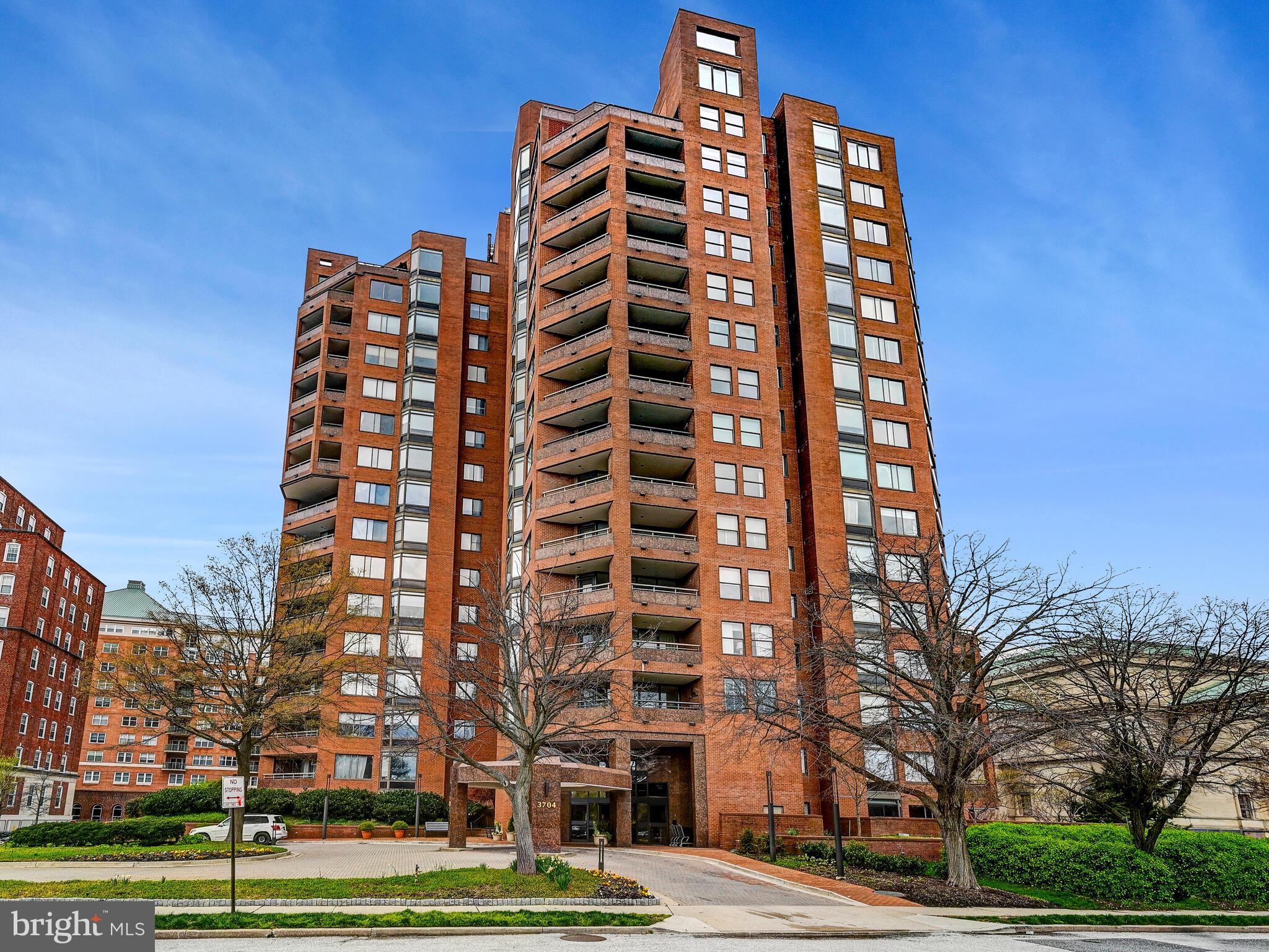 3704 N Charles St N #505