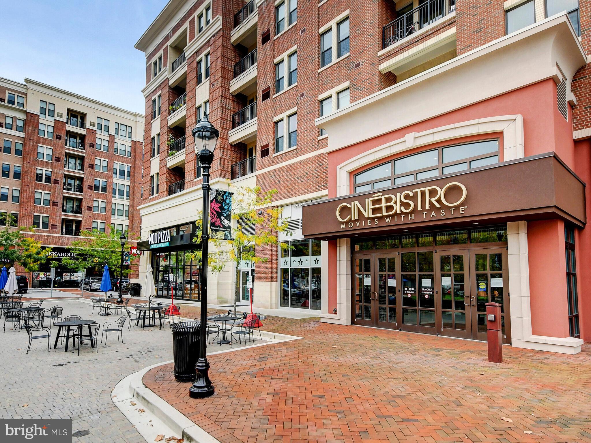 3704 N Charles St N #505