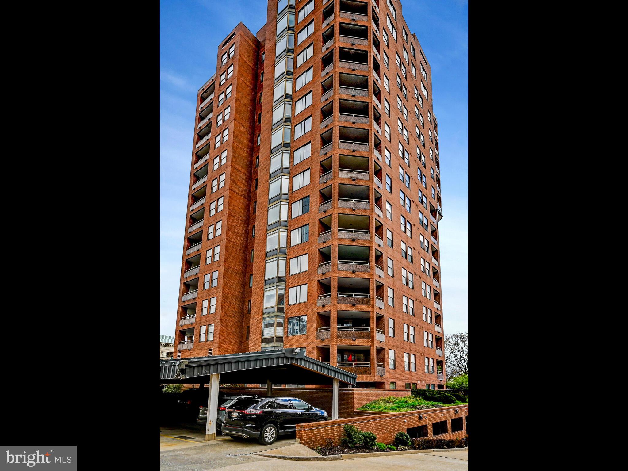 3704 N Charles St N #505