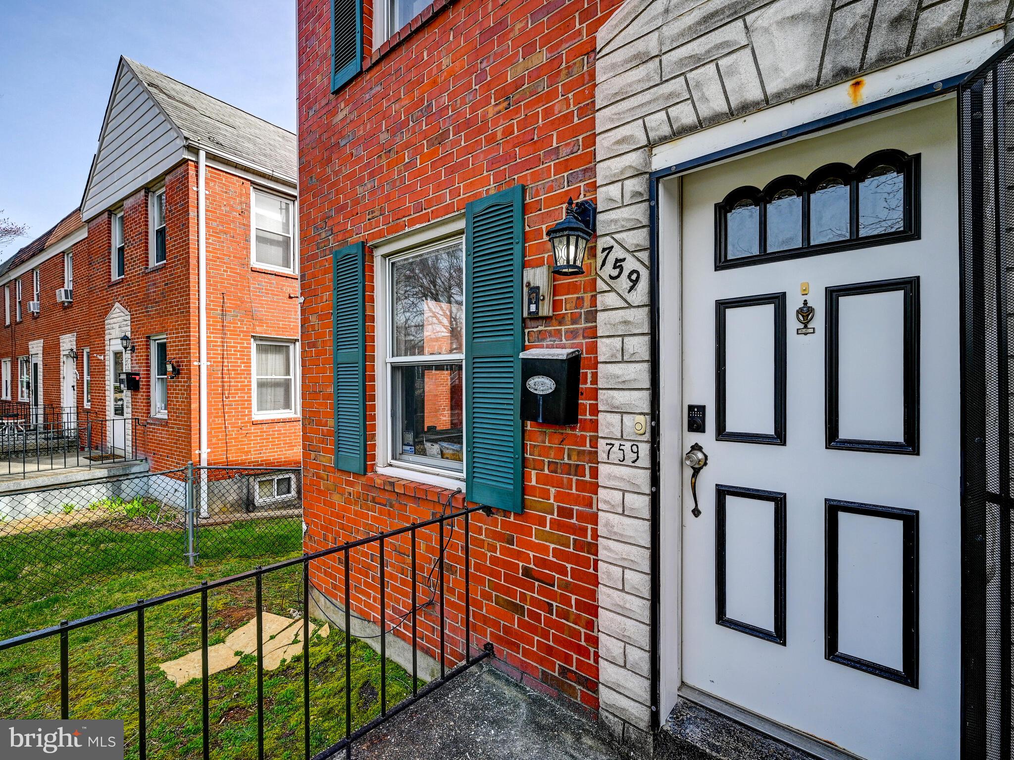 759 Yale Ave