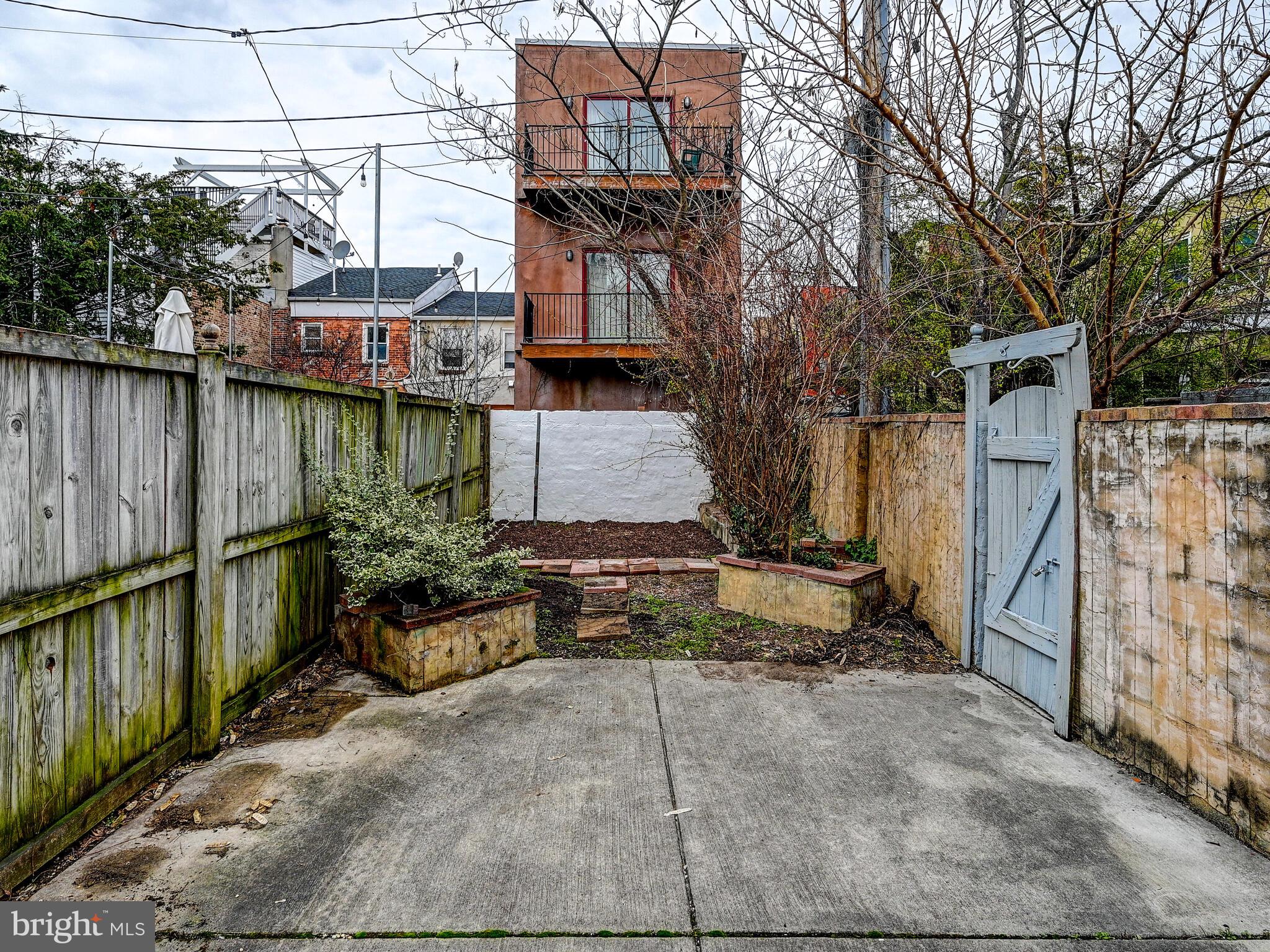 6 Chester St S