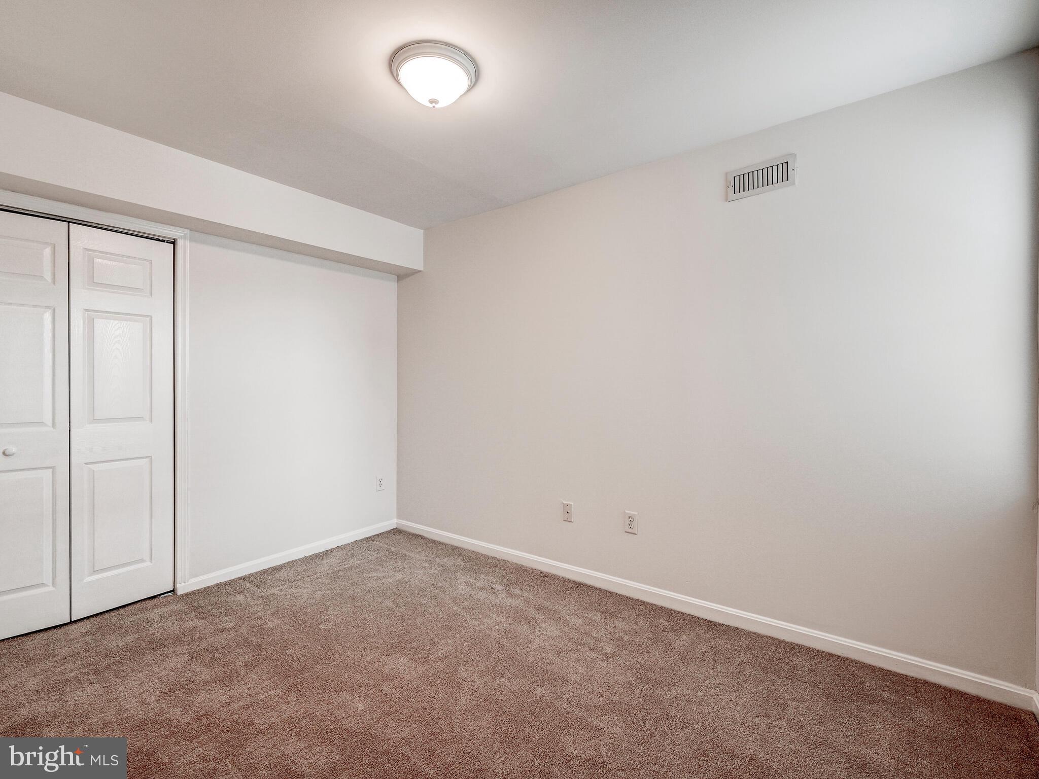 6 Chester St S