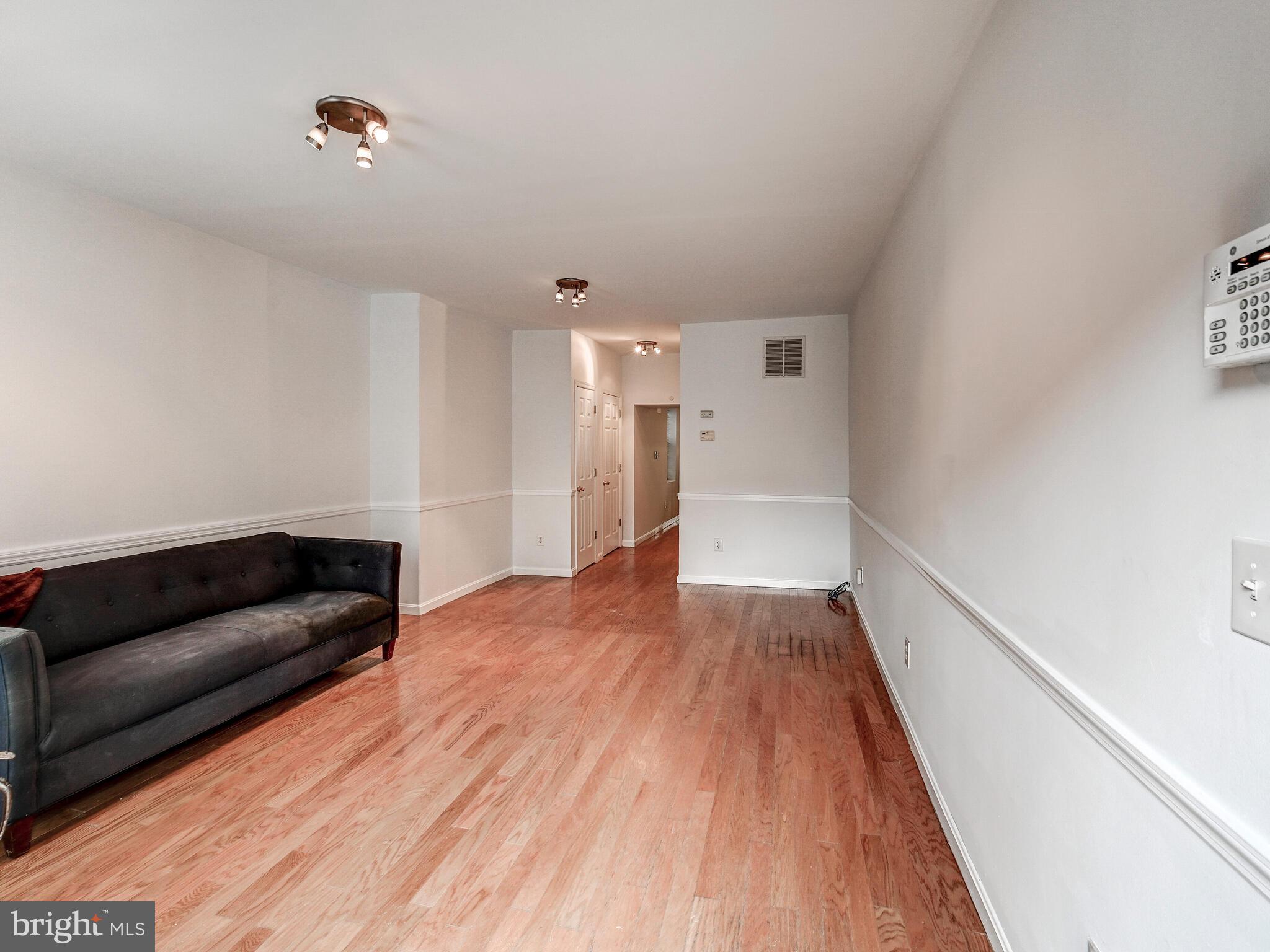 6 Chester St S