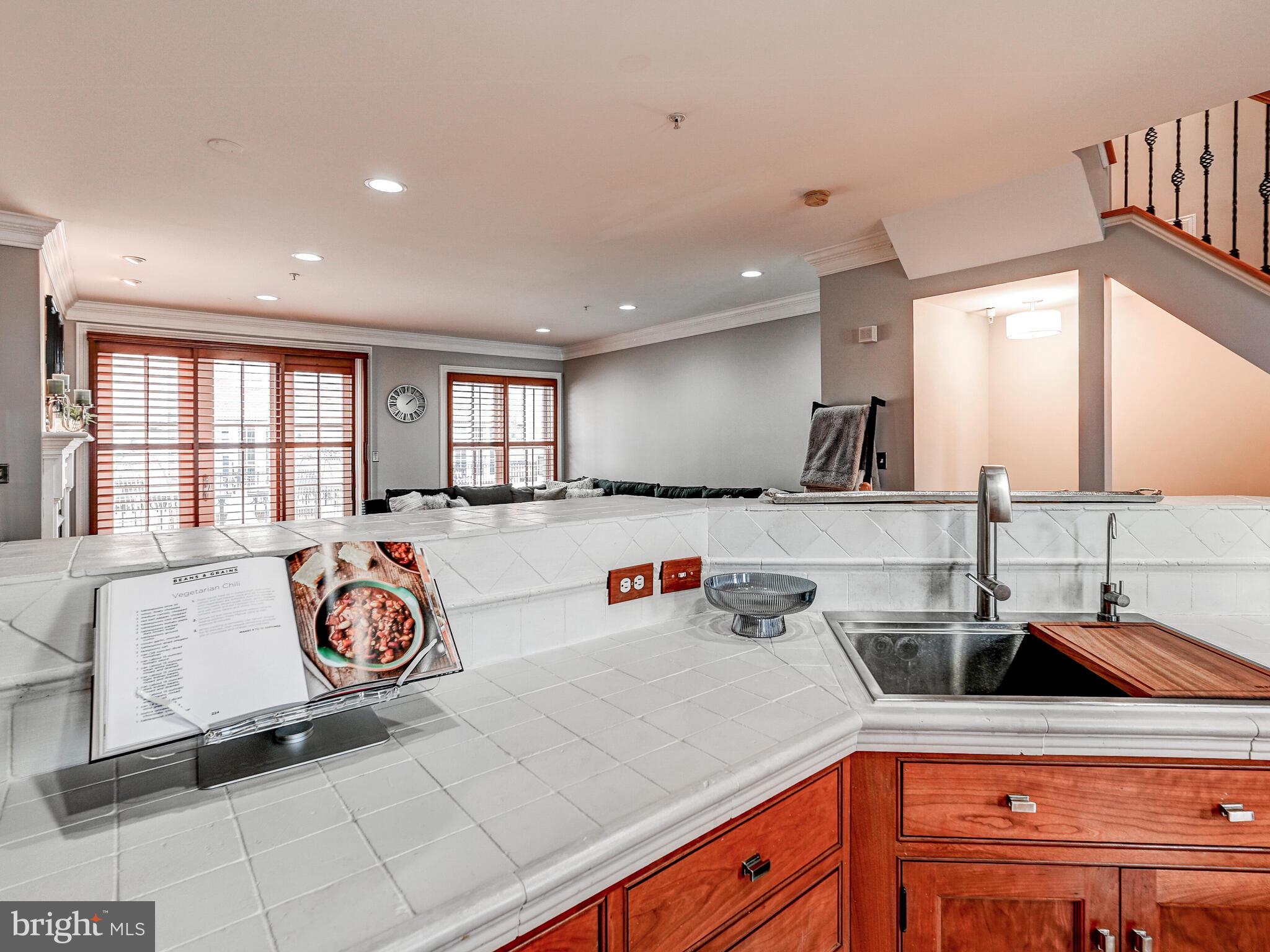 1207 Dockside Cir