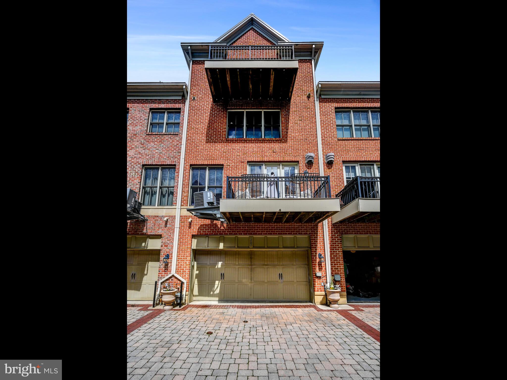 1207 Dockside Cir