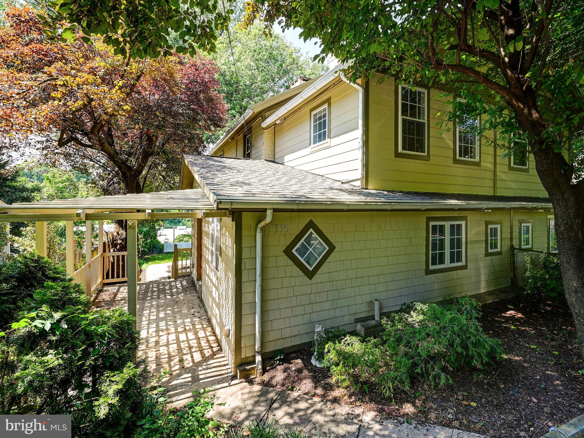 1335 Clipper Heights Ave
