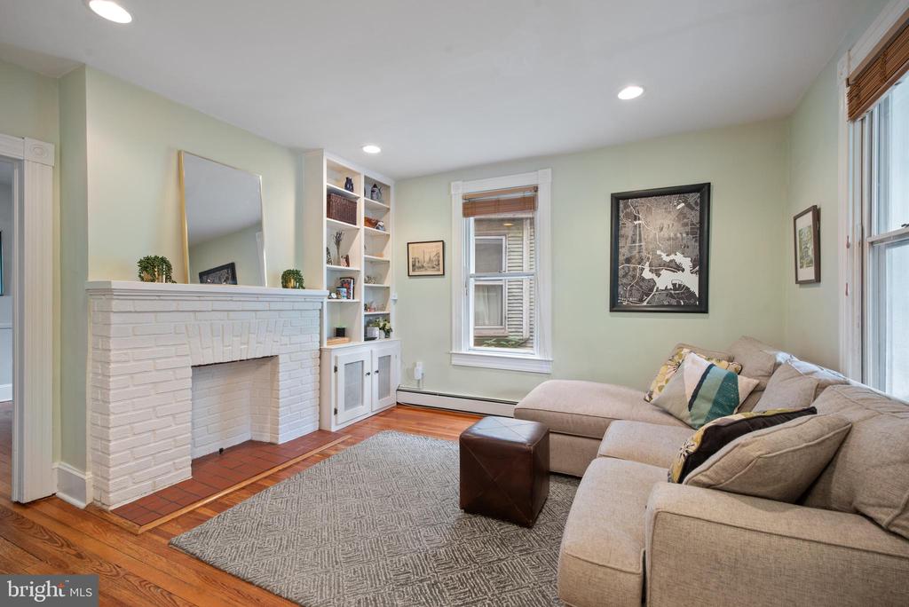4643 Schenley Rd