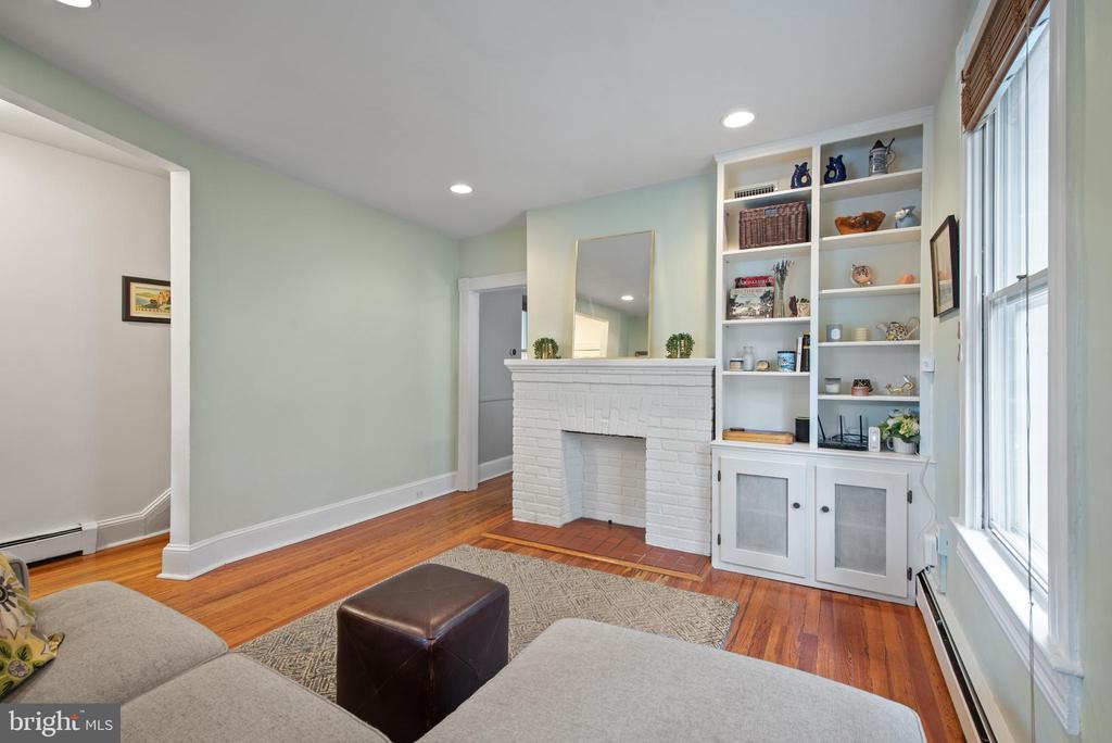 4643 Schenley Rd