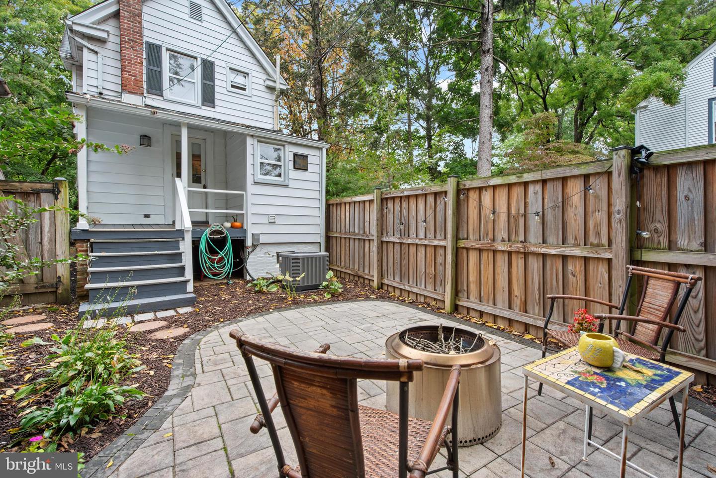 4643 Schenley Rd