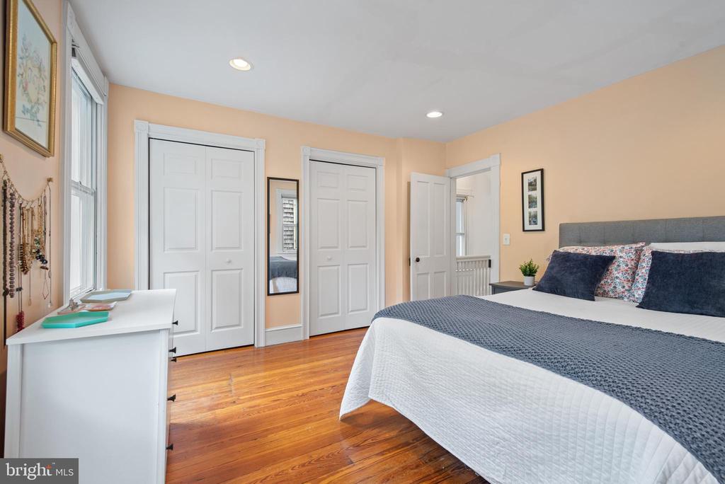 4643 Schenley Rd