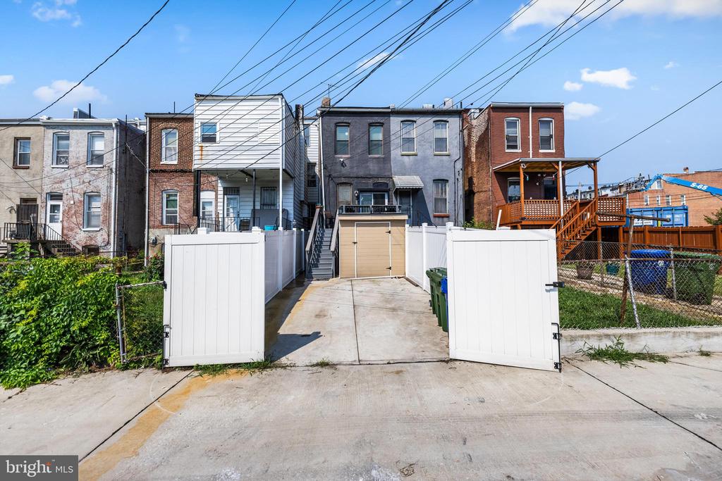2009 Homewood Ave