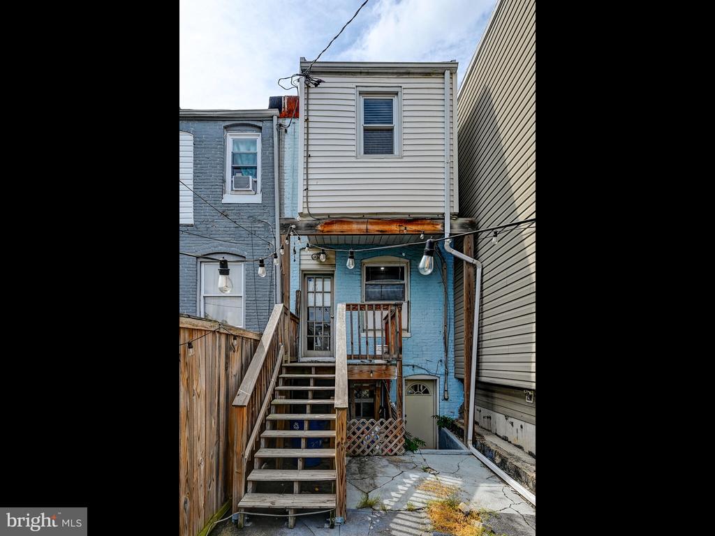 23 Rose St N