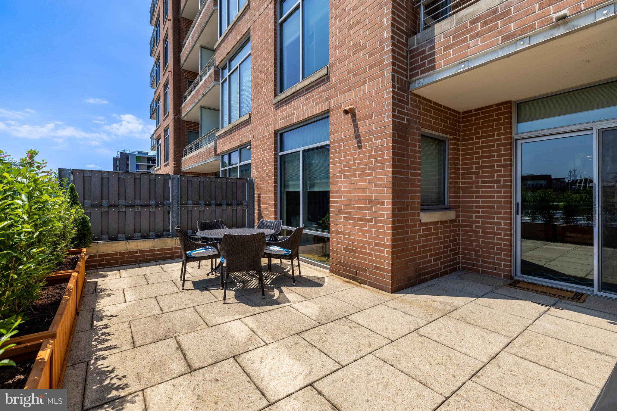 1400 LANCASTER ST #307