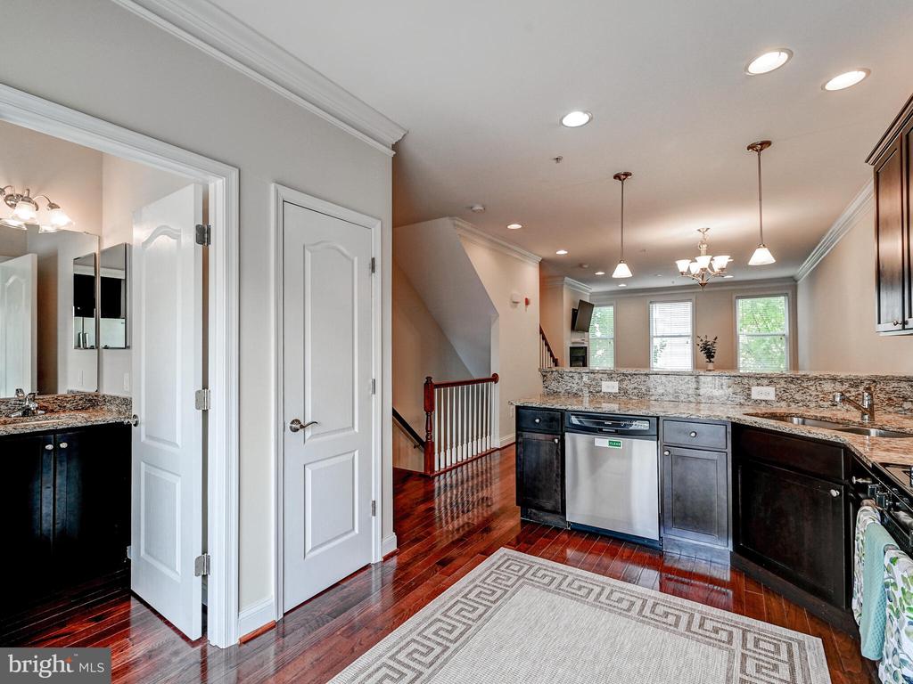 131 N Chester St