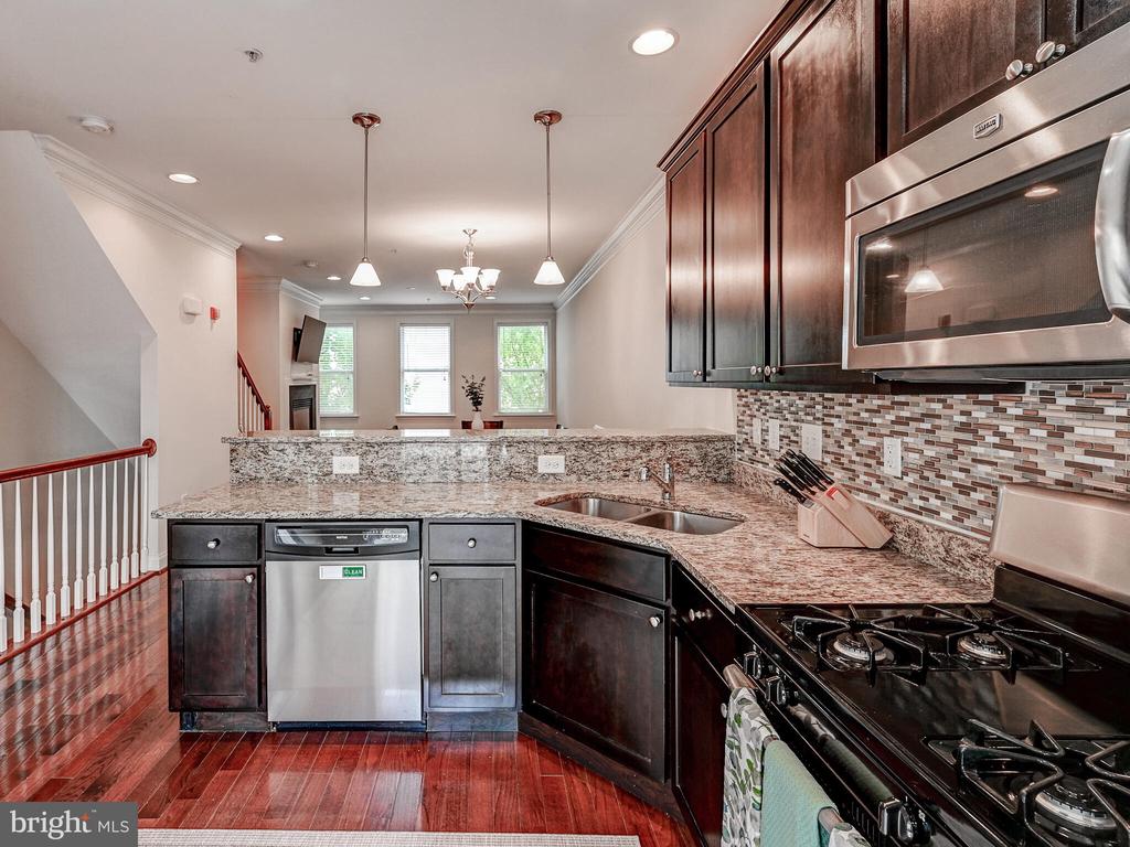 131 N Chester St