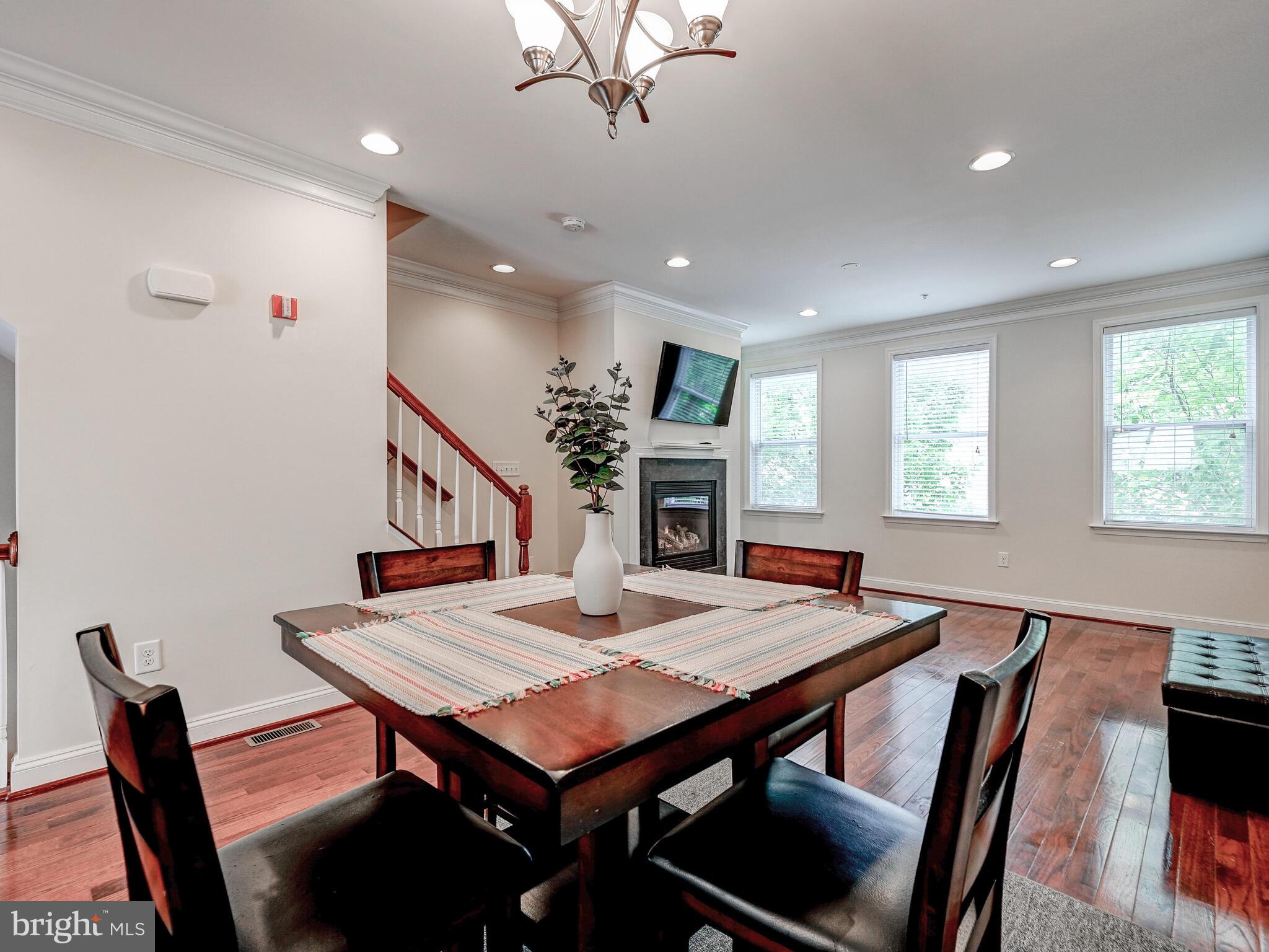 131 N Chester St