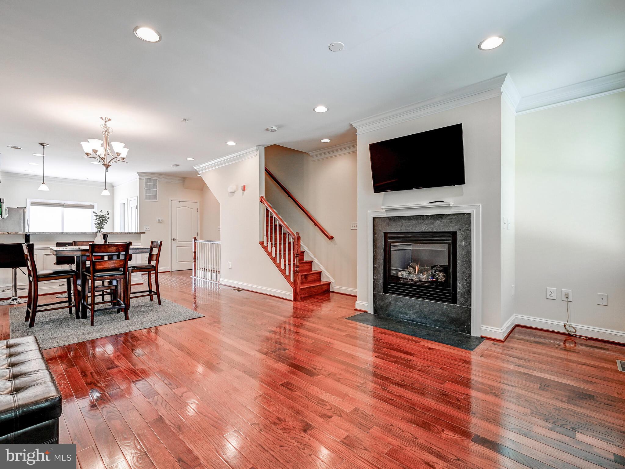 131 N Chester St