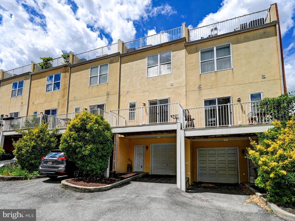 131 N Chester St