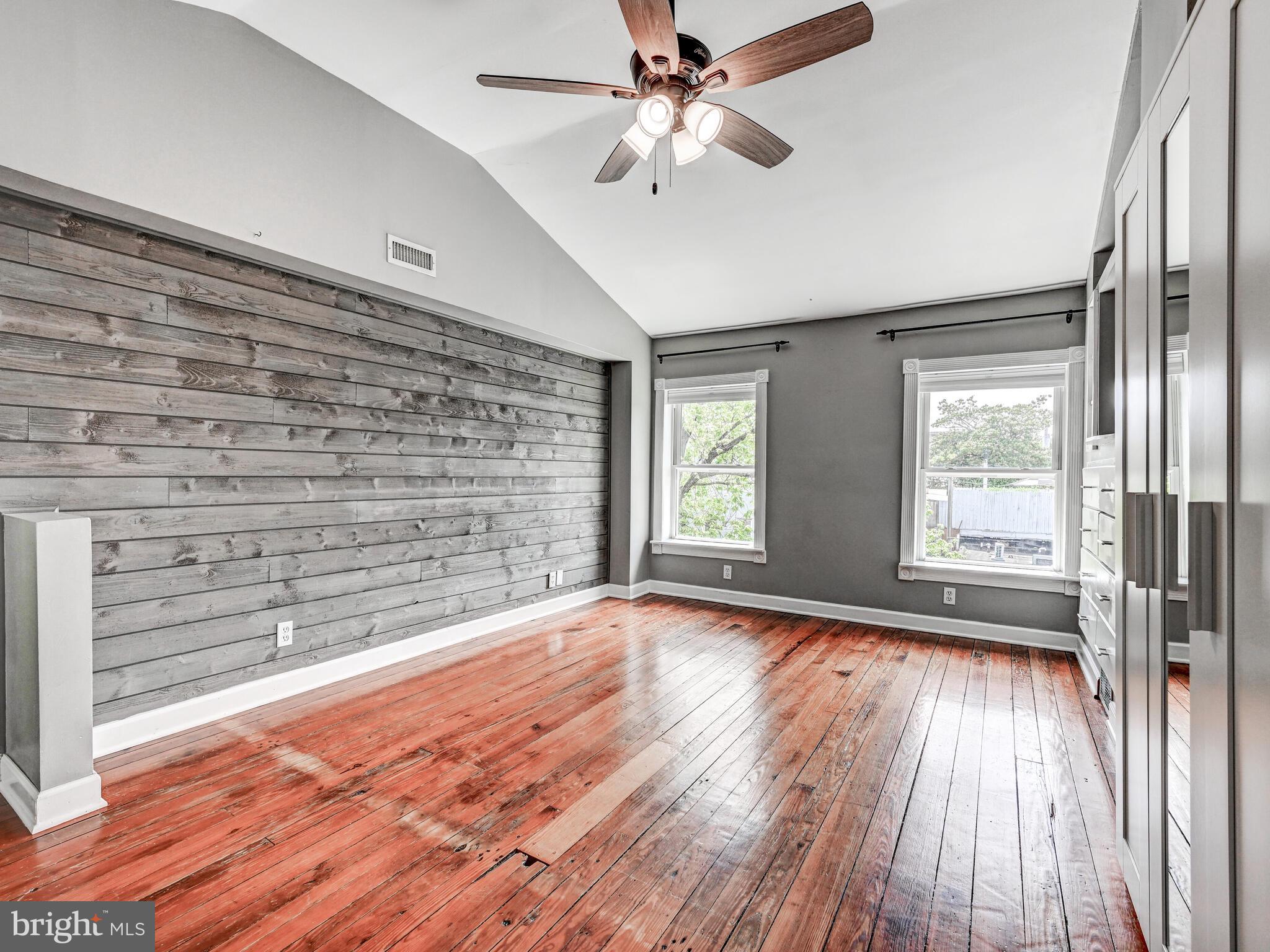 2234 E Fairmount Ave