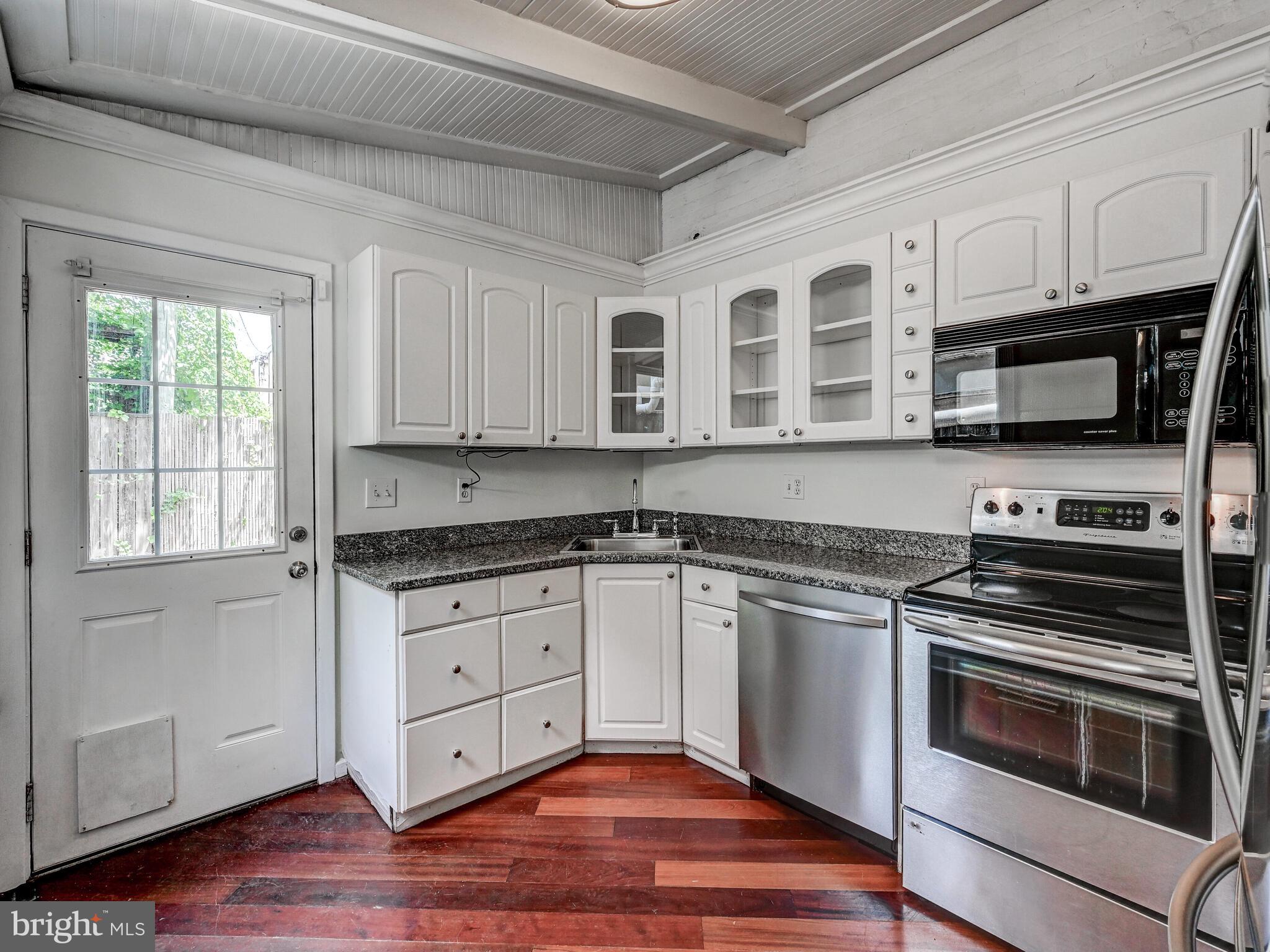 2234 E Fairmount Ave