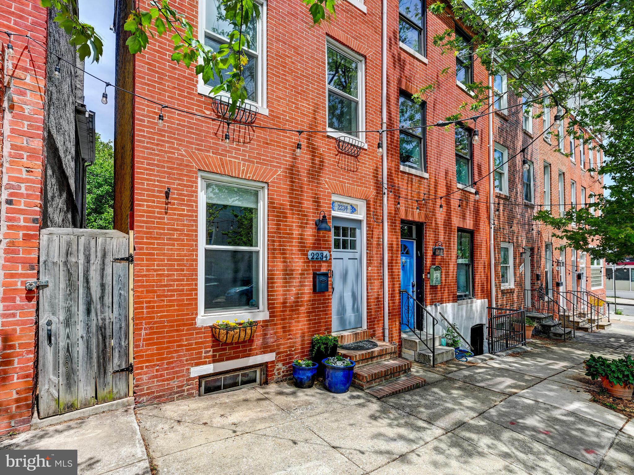 2234 E Fairmount Ave