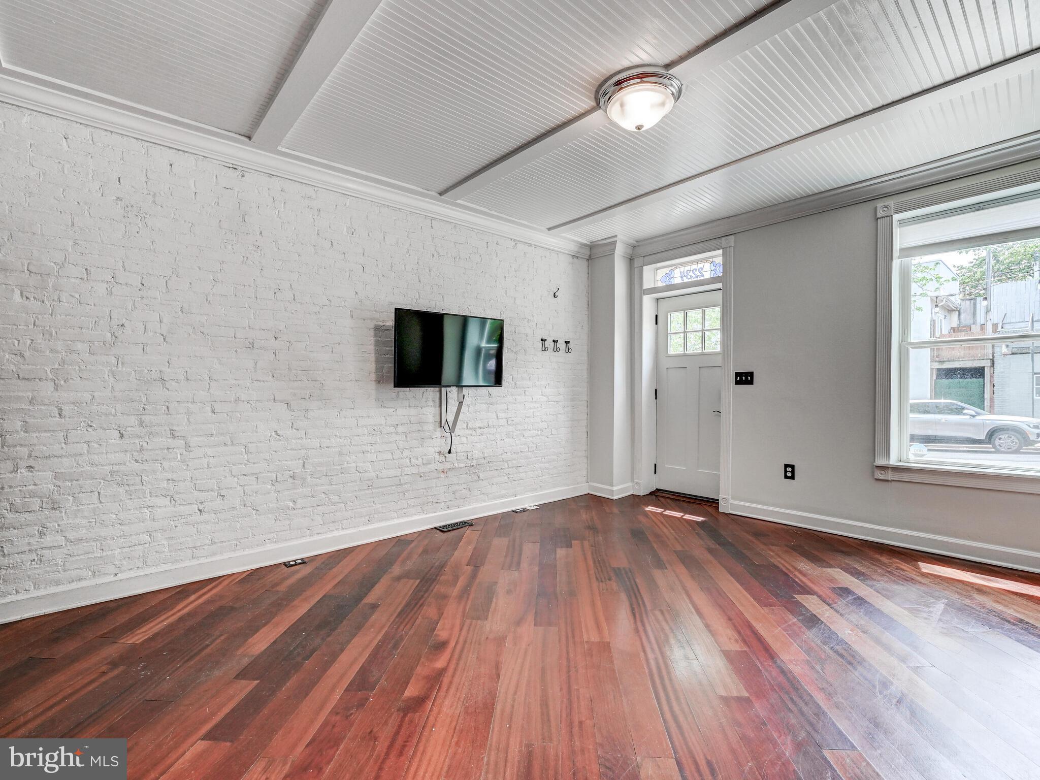 2234 E Fairmount Ave