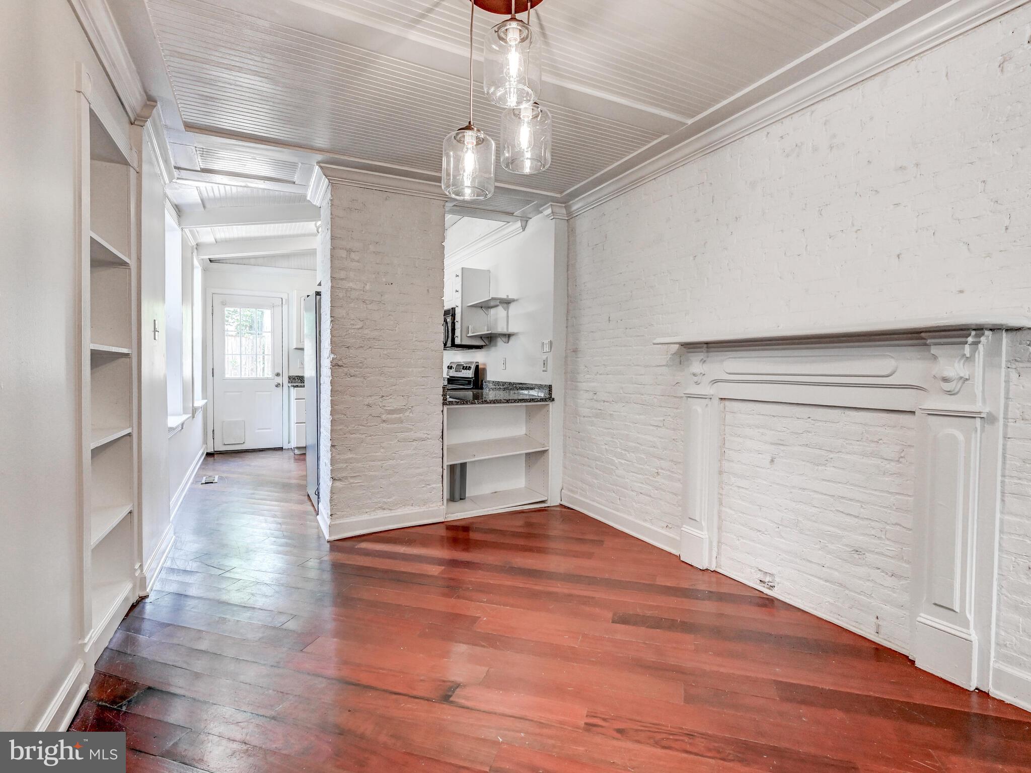 2234 E Fairmount Ave