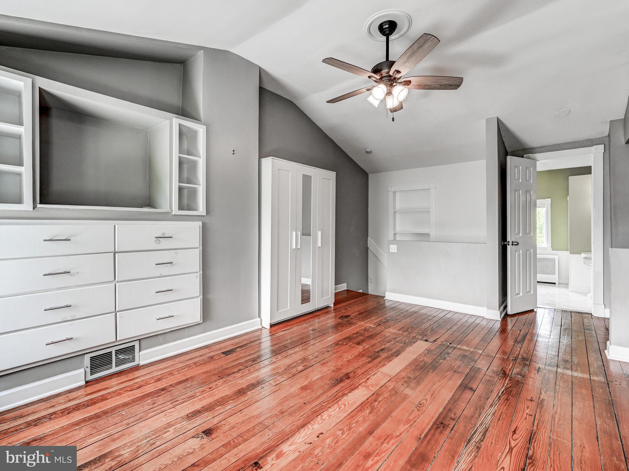 2234 E Fairmount Ave