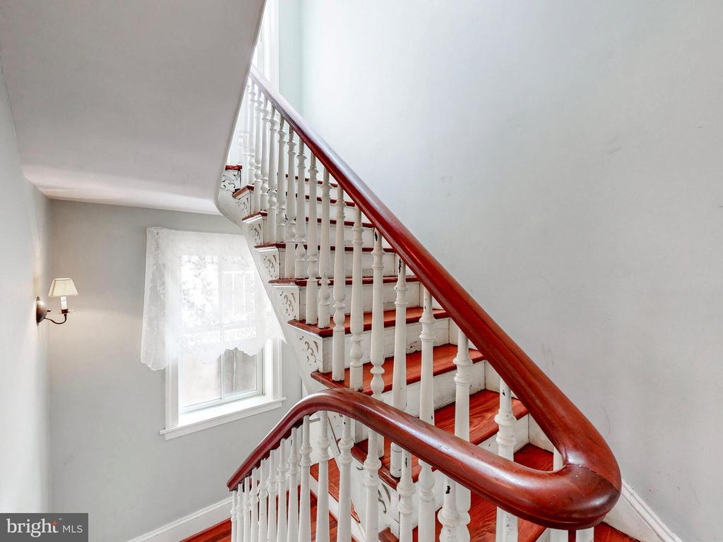 2015 E Baltimore St