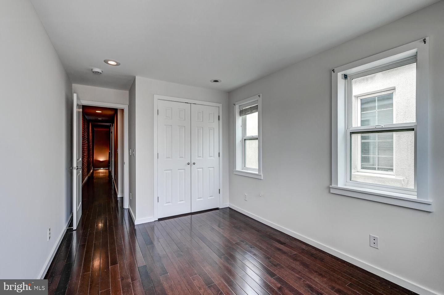 136 W Ostend St
