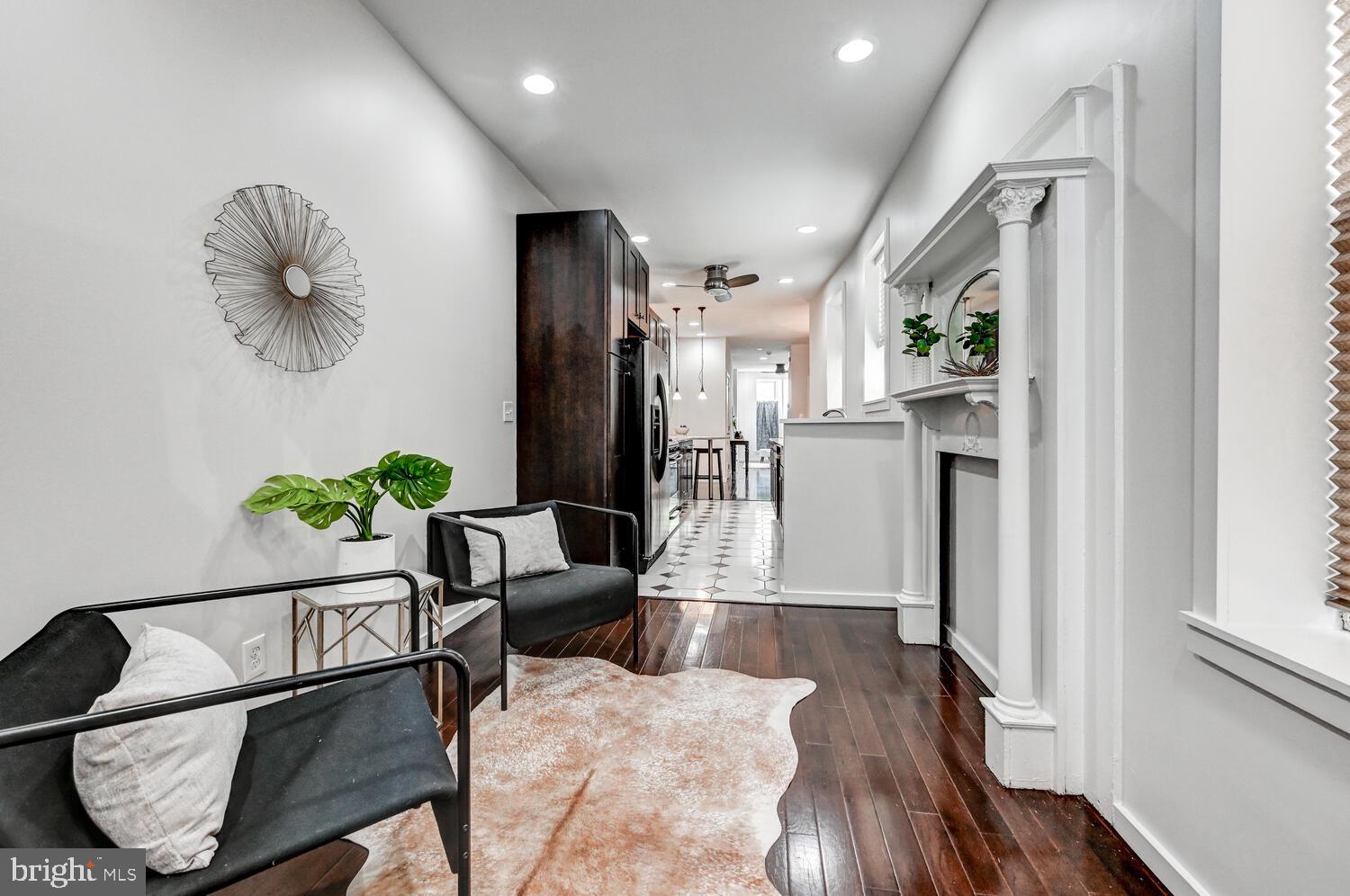 136 W Ostend St