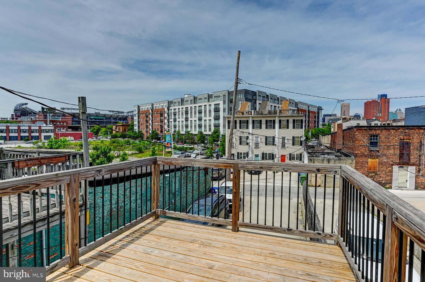 136 W Ostend St