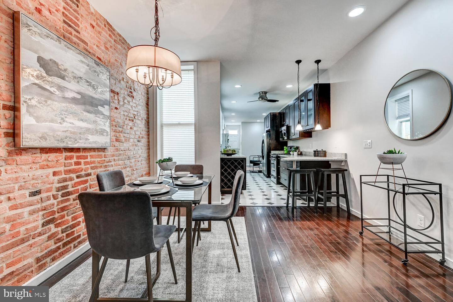 136 W Ostend St