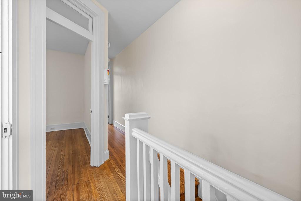 806 W 32nd St