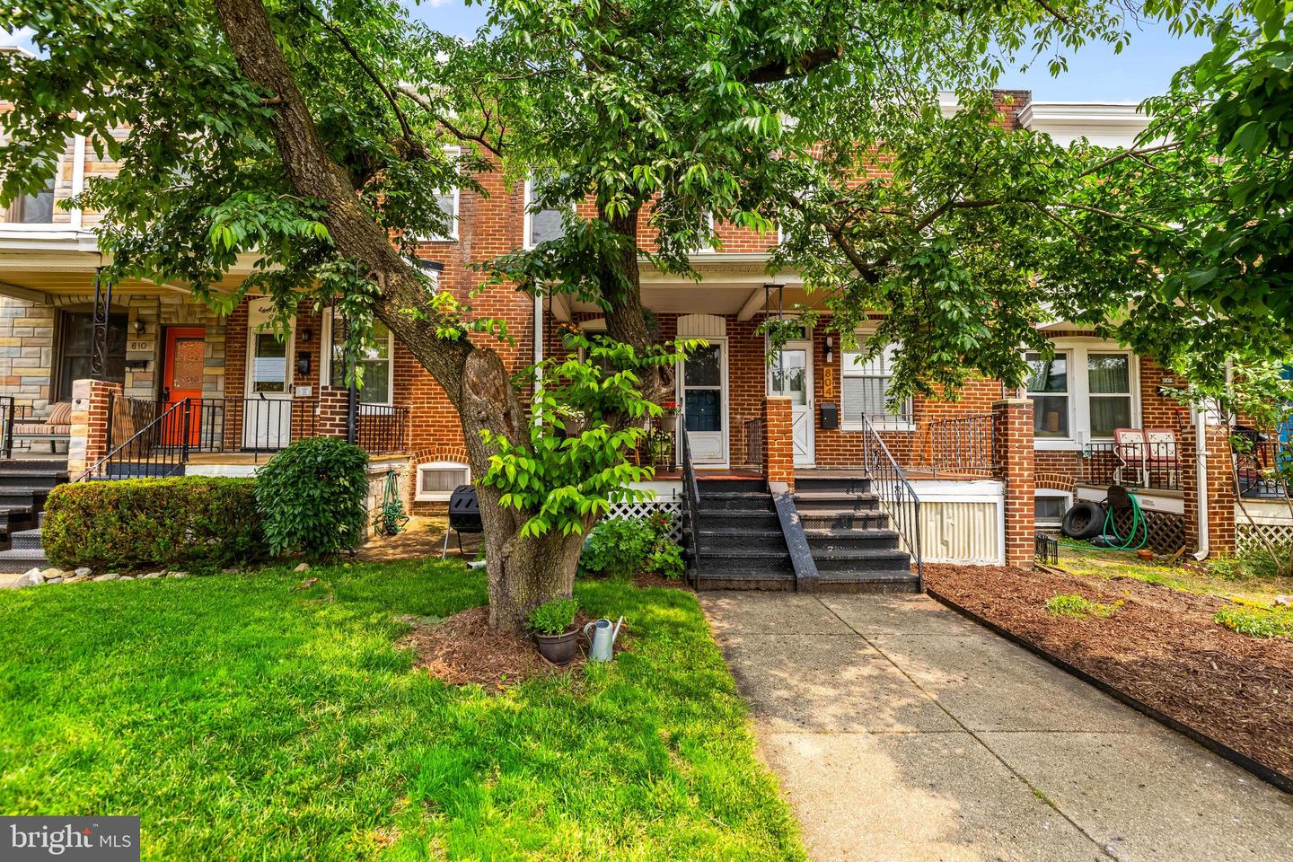 806 W 32nd St