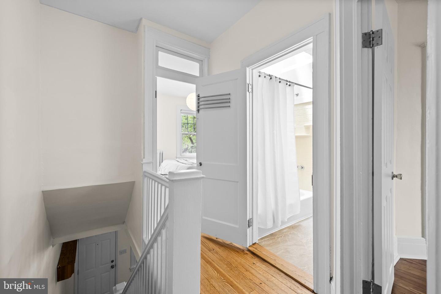 806 W 32nd St