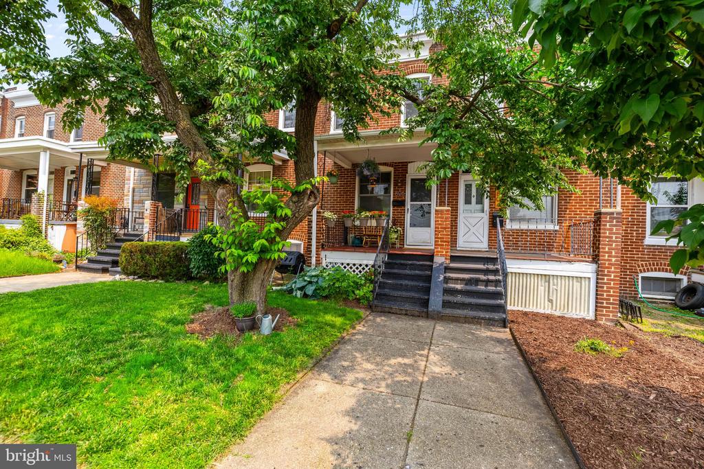 806 W 32nd St