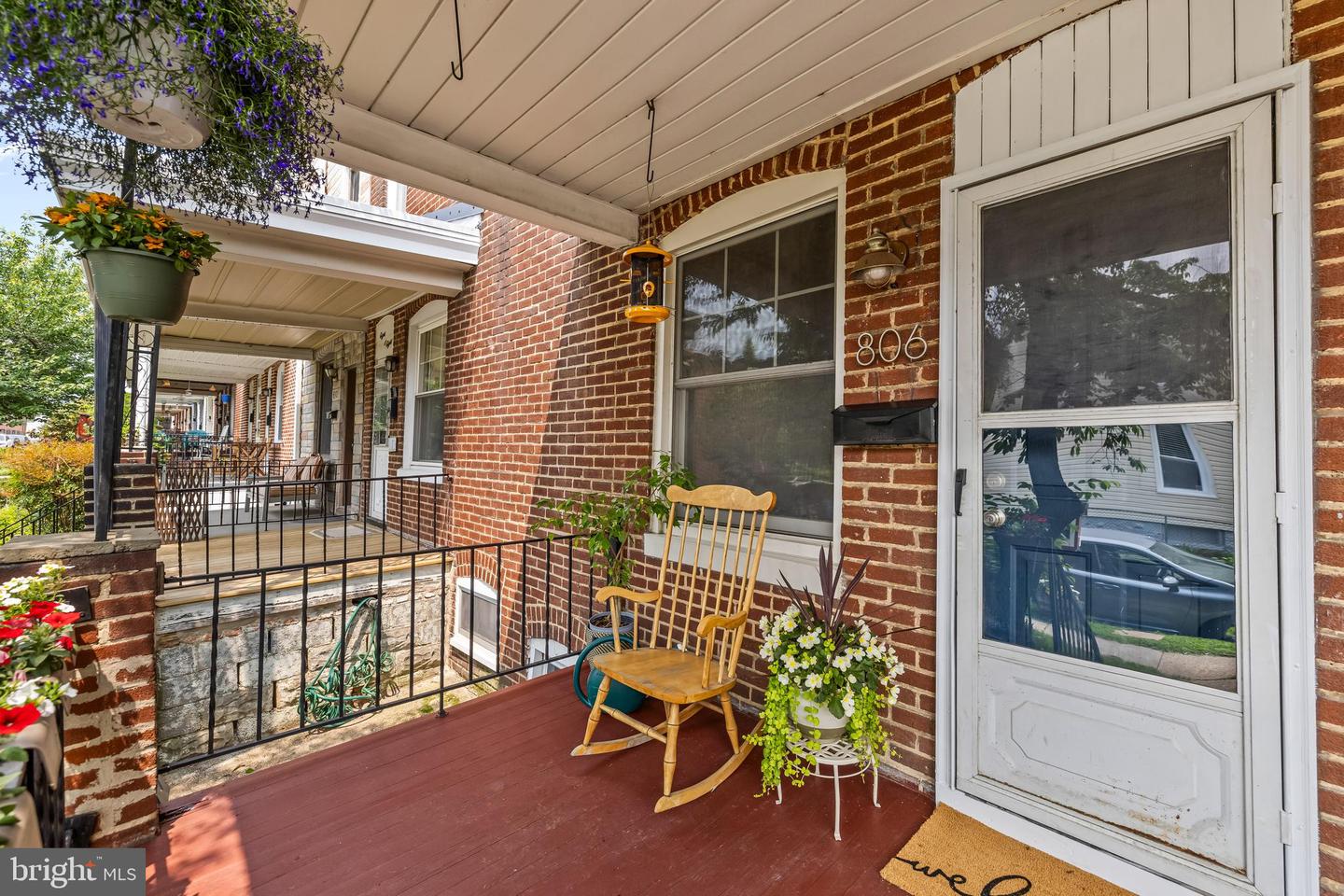 806 W 32nd St