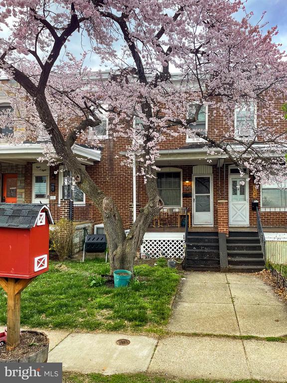 806 W 32nd St