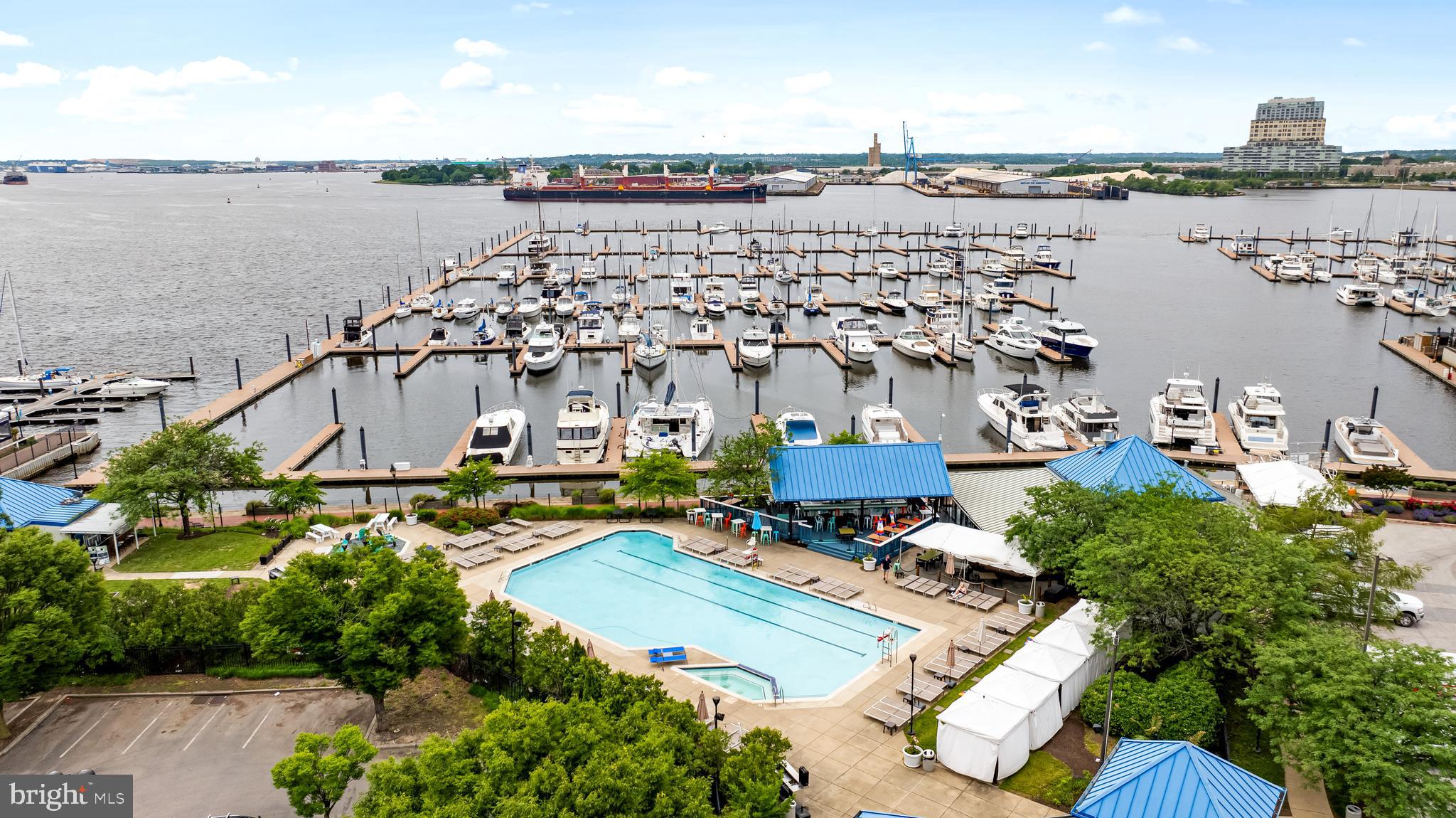2772 Lighthouse Pt E #101