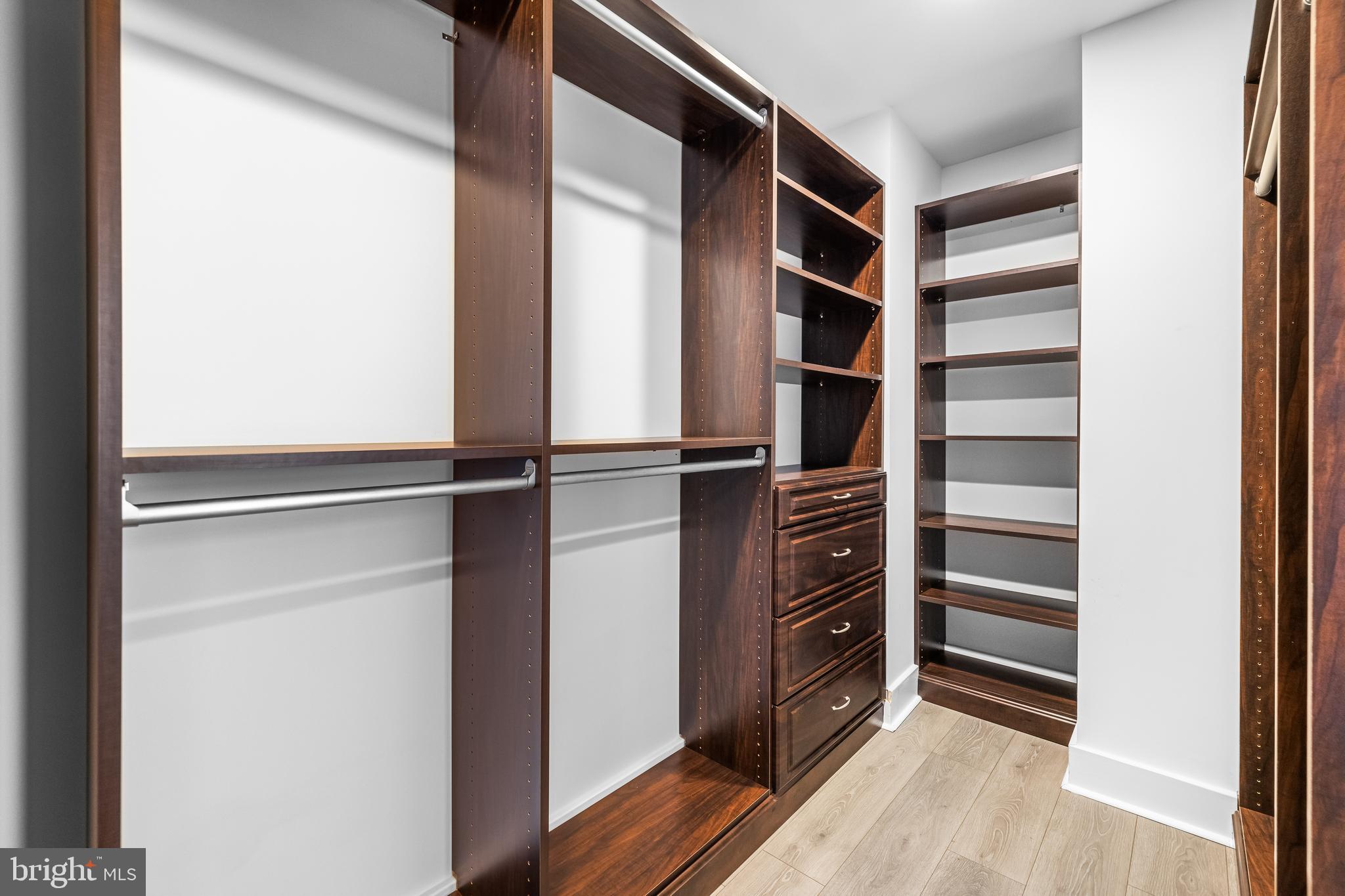 2772 Lighthouse Pt E #101