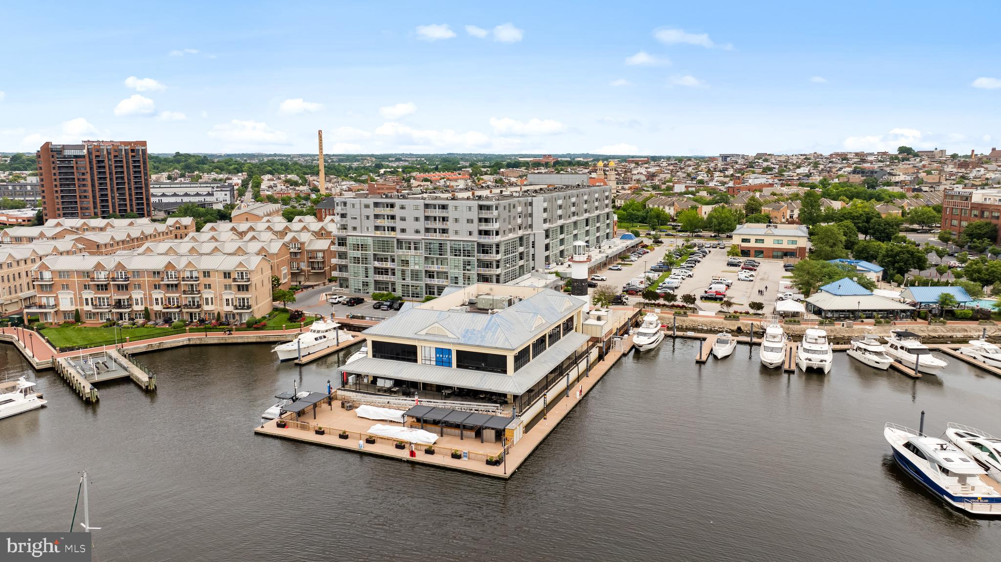 2772 Lighthouse Pt E #101